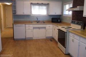 516 11th St, Three Rivers, MI 49093 photo 8