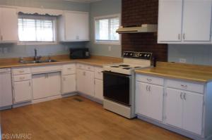 516 11th St, Three Rivers, MI 49093 photo 7