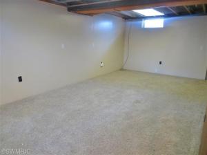 210 Plum Sq, Constantine, MI 49042 photo 12