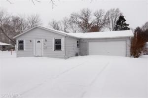 220 Orchard St, Constantine, MI 49042 photo 2