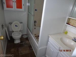 128 W Corey St, Bronson, MI 49028 photo 3