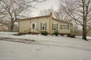 660 N Whites Bridge Rd, Belding, MI 48809 photo 2