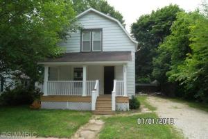 208 E Grant St, Plainwell, MI 49080 photo 1