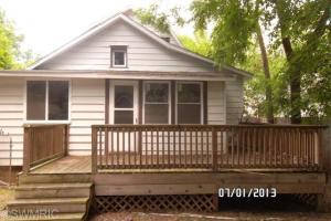 208 E Grant St, Plainwell, MI 49080 photo 2