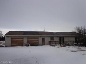 92 E Parmeter Rd, Ionia, MI 48846 photo 1