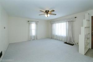 246 E Morrell St, Otsego, MI 49078 photo 3