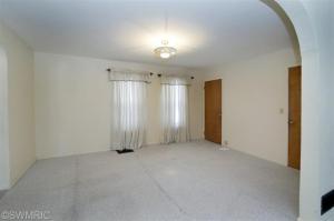 246 E Morrell St, Otsego, MI 49078 photo 6