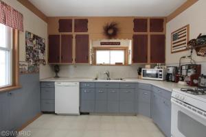 409 N Bridge St, Belding, MI 48809 photo 7