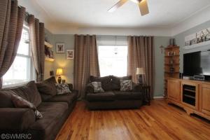 409 N Bridge St, Belding, MI 48809 photo 4