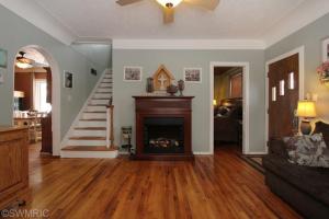 409 N Bridge St, Belding, MI 48809 photo 6