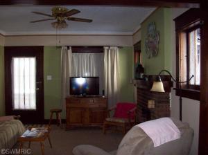 237 Bond St, Niles, MI 49120 photo 4