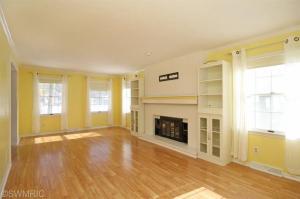 124 Walnut Woods, Plainwell, MI 49080 photo 4