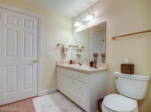 7919 Red Clover Ct SE, Ada, MI 49301 photo 2