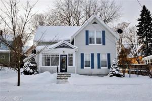 215 E Congress St, Belding, MI 48809 photo 1