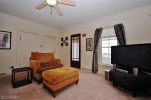 215 E Congress St, Belding, MI 48809 photo 6