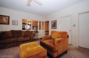215 E Congress St, Belding, MI 48809 photo 8