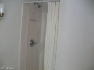 107 E Savidge St, Spring Lake, MI 49456 photo 8