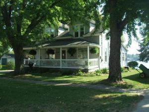719 Maple St, Colon, MI 49040 photo 2