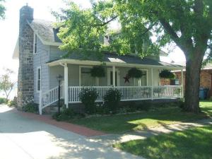 719 Maple St, Colon, MI 49040 photo 1