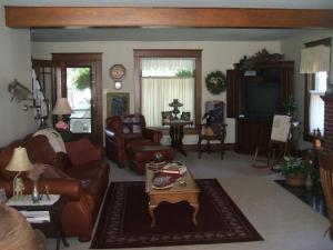 719 Maple St, Colon, MI 49040 photo 9