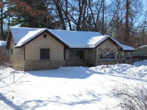 6718 River St, Newaygo, MI 49337 photo 1