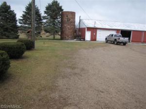 3518 E 8th St, White Cloud, MI 49349 photo 4