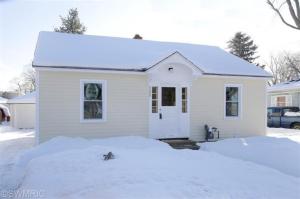 308 S Hooker Ave, Three Rivers, MI 49093 photo 2