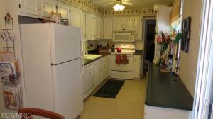 616 Glenview Cir, Plainwell, MI 49080 photo 2