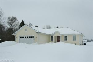 1010 Taylor Dr, Plainwell, MI 49080 photo 1