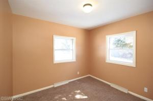 711 Glenview Dr, Plainwell, MI 49080 photo 8