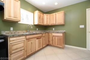 711 Glenview Dr, Plainwell, MI 49080 photo 11