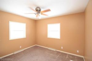711 Glenview Dr, Plainwell, MI 49080 photo 17