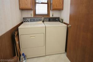 761 Thomas St, Plainwell, MI 49080 photo 8