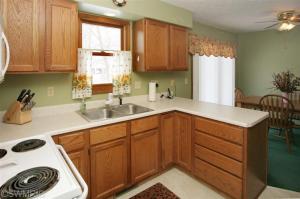 761 Thomas St, Plainwell, MI 49080 photo 5