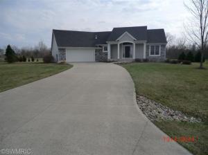 580 Tee Ct, Coldwater, MI 49036 photo 1