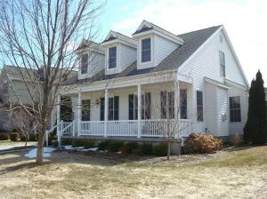551 Upton Dr, St. Joseph, MI 49085 photo 2