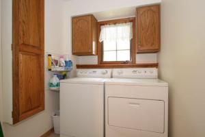 124 Peter Pan Ln, Marshall, MI 49068 photo 18