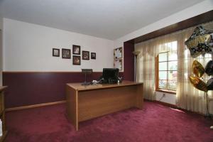 124 Peter Pan Ln, Marshall, MI 49068 photo 10
