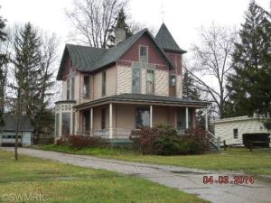 110 E Locust St, Three Oaks, MI 49128 photo 2