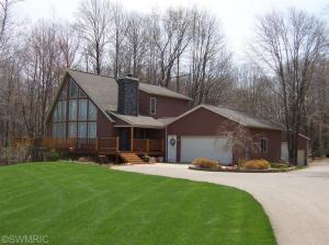 3542 Maple Leaf Ln, Hamilton, MI 49419 photo 3
