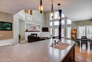 8523 Longleaf Dr SE, Ada, MI 49301 photo 5