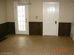 117 S Andrews St, Three Rivers, MI 49093 photo 4