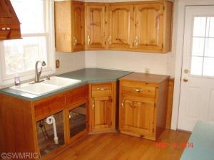 117 S Andrews St, Three Rivers, MI 49093 photo 5