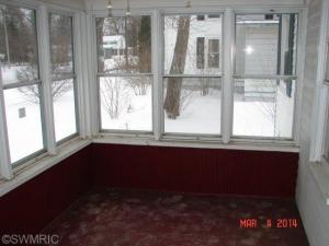 117 S Andrews St, Three Rivers, MI 49093 photo 2