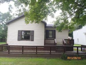 317 Seventh Ave, Three Rivers, MI 49093 photo 1