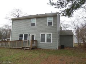 918 8th St, Three Rivers, MI 49093 photo 3