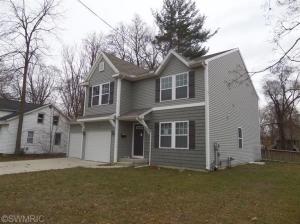 918 8th St, Three Rivers, MI 49093 photo 2