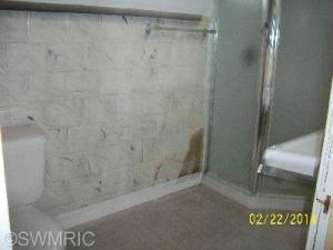 186 E Michigan, Three Rivers, MI 49093 photo 5