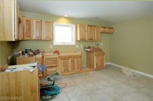 515 Gladys St, Plainwell, MI 49080 photo 7