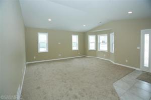 515 Gladys St, Plainwell, MI 49080 photo 4